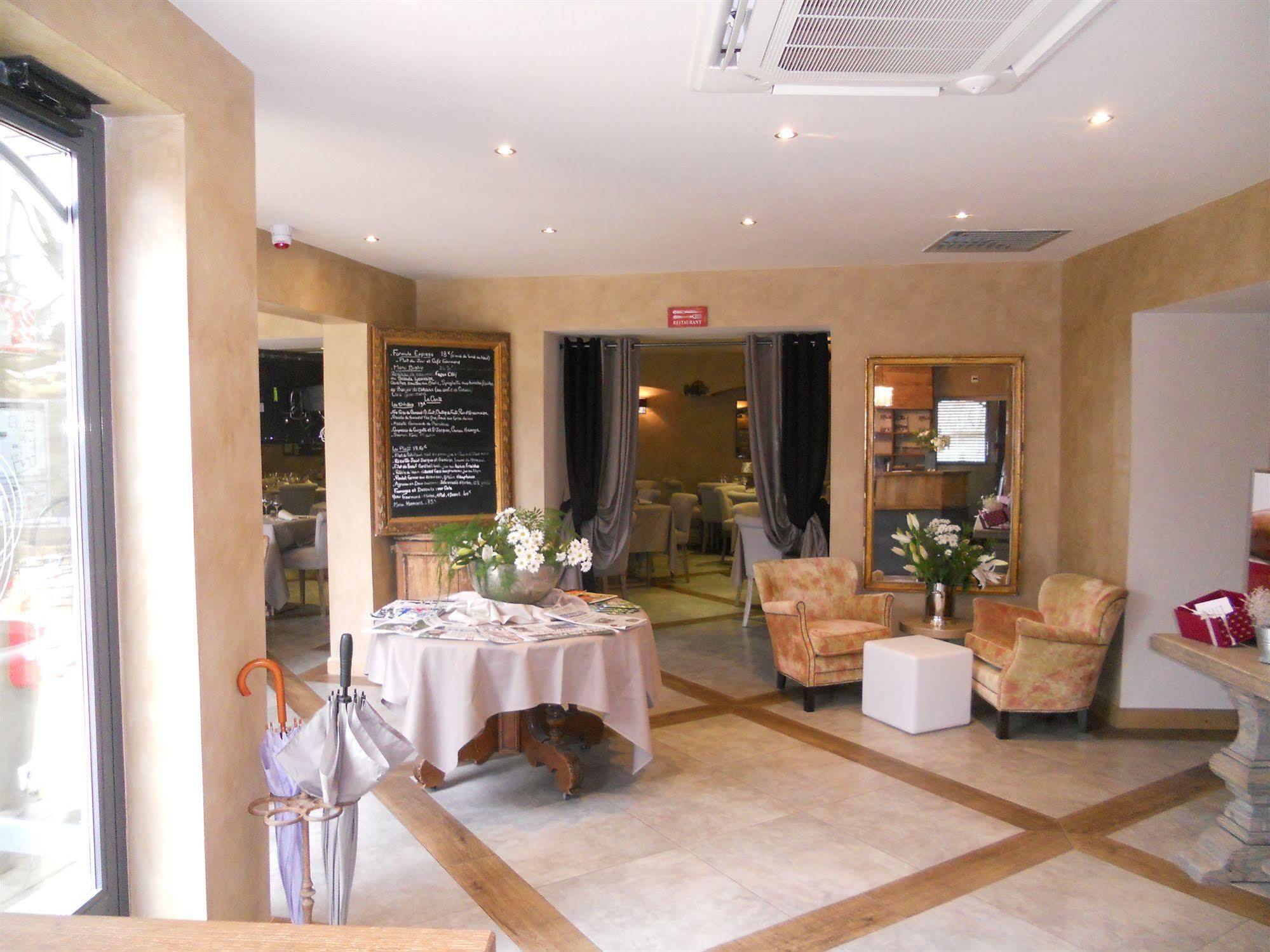 Charme & Business Hotel Lyon Лимоне Екстериор снимка